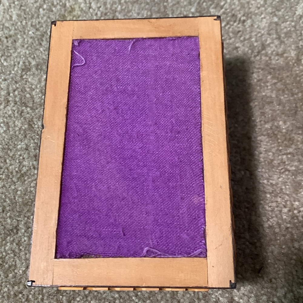 Beautiful Wooden Box - Picture 7 of 9